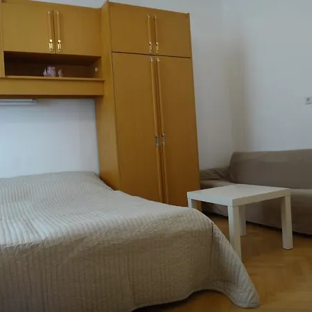 Apartment M *